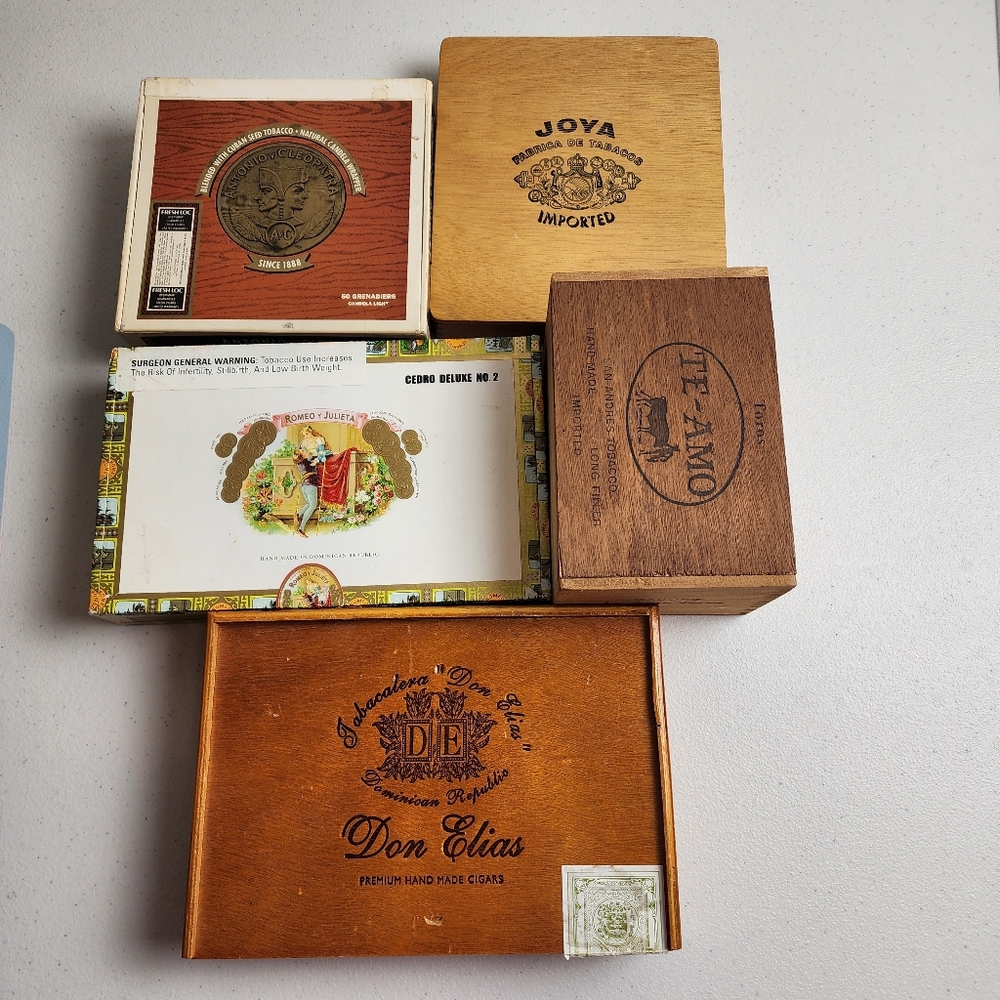 Don Elias Wooden Cigar Box